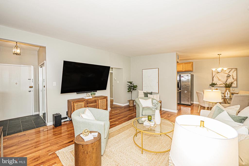 10404 ROCKVILLE PIK Unit: 401
