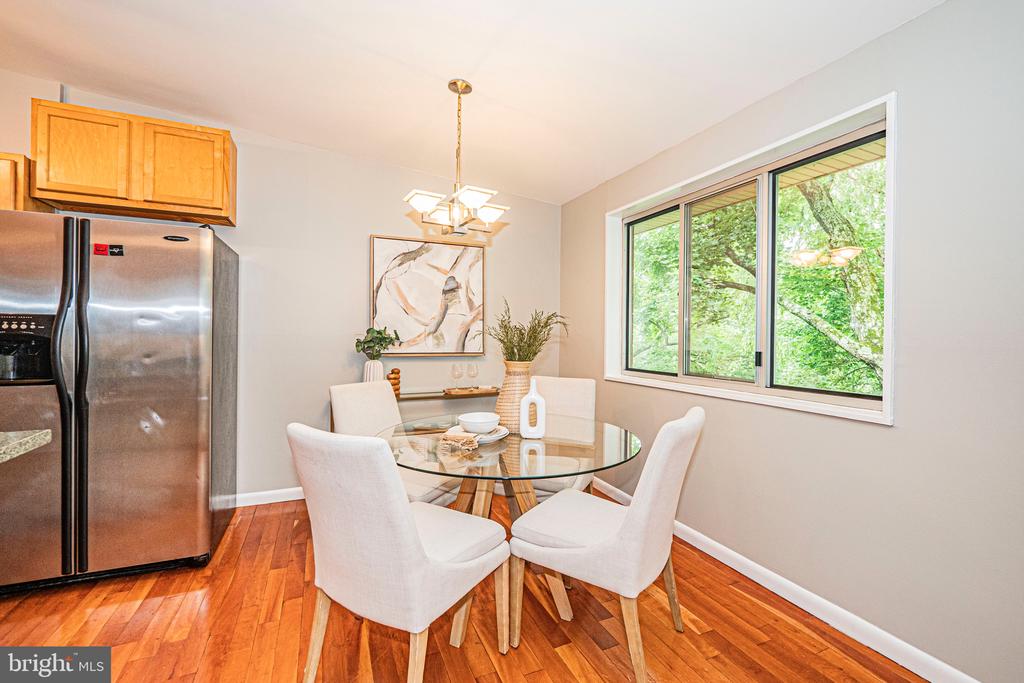10404 ROCKVILLE PIK Unit: 401
