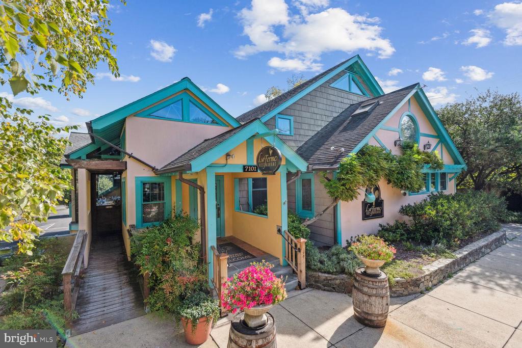 3501 TURNER LANE