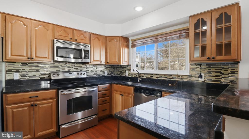 8417 MEADOW GREEN WAY