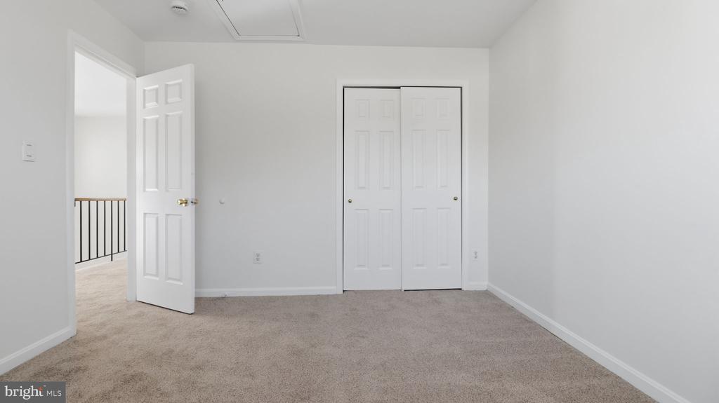 8417 MEADOW GREEN WAY