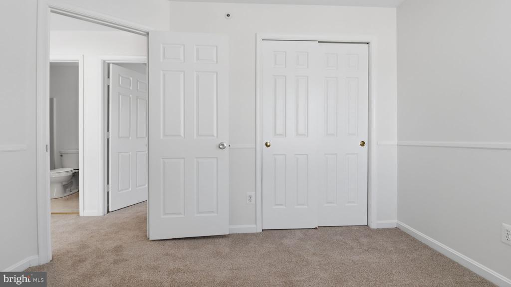 8417 MEADOW GREEN WAY