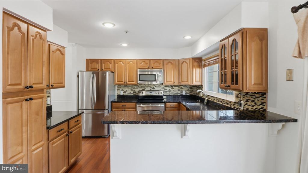 8417 MEADOW GREEN WAY