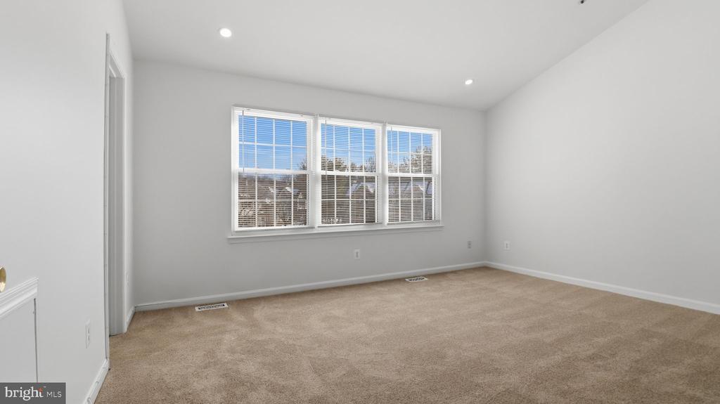 8417 MEADOW GREEN WAY