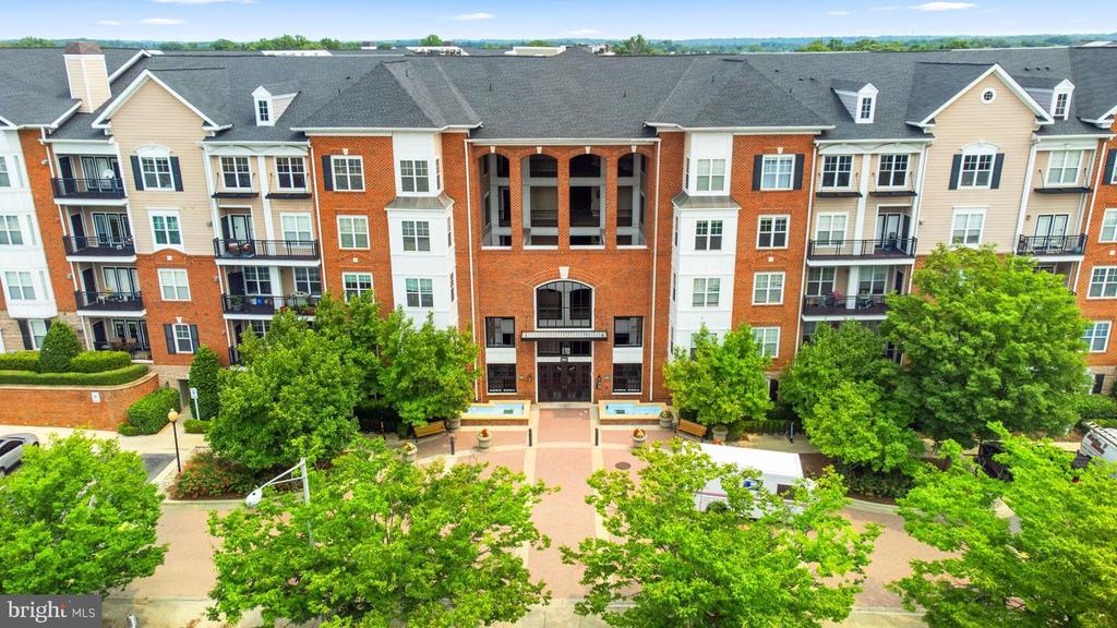 501 HUNGERFORD DRIVE Unit: 338