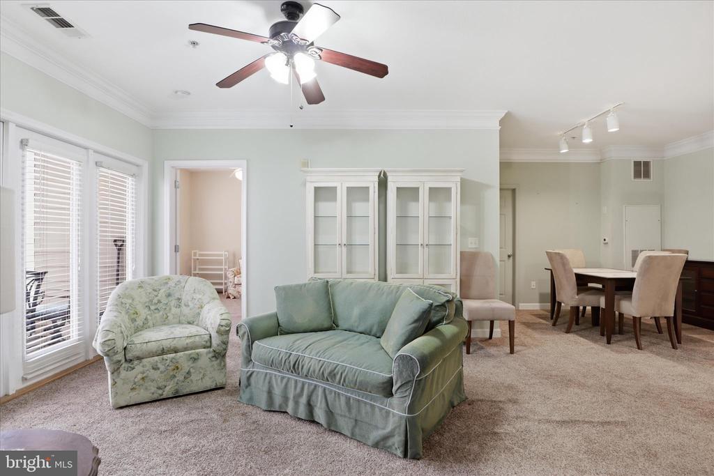 501 HUNGERFORD DRIVE Unit: 338