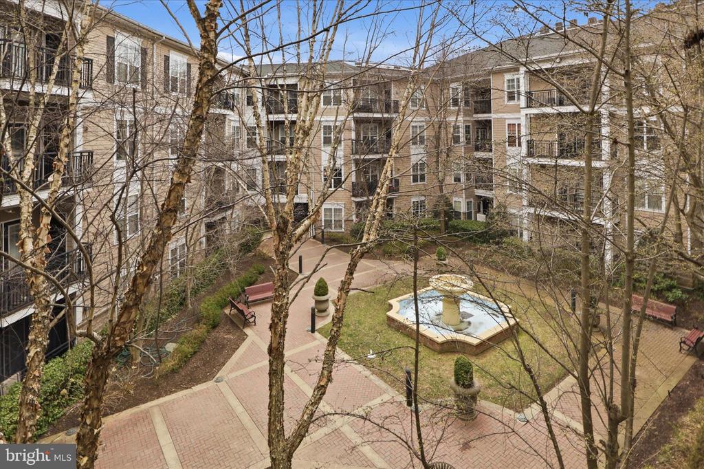 501 HUNGERFORD DRIVE Unit: 338
