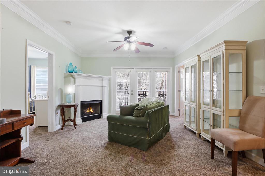 501 HUNGERFORD DRIVE Unit: 338
