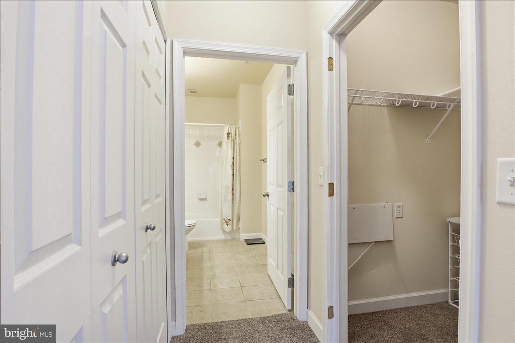 501 HUNGERFORD DRIVE Unit: 338