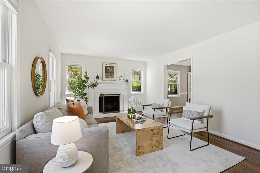 8512 HAZELWOOD DRIVE