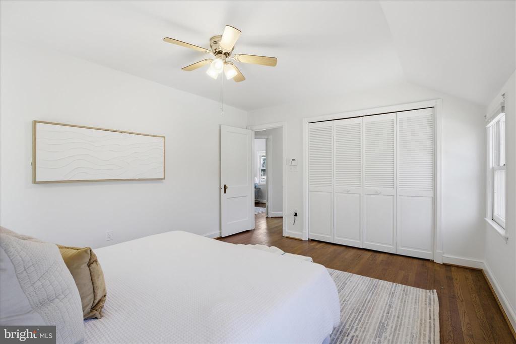 8512 HAZELWOOD DRIVE