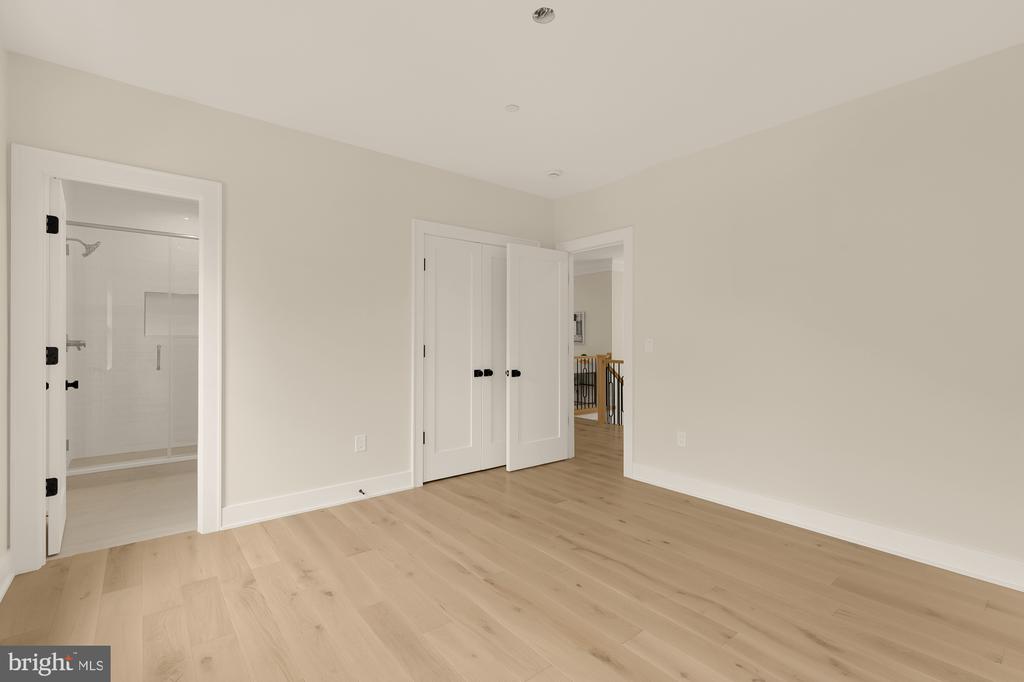 9512 FOREST ROAD