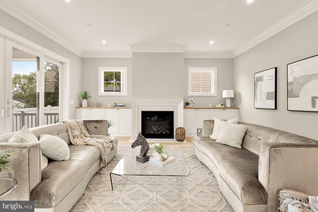 9508 FOREST ROAD
