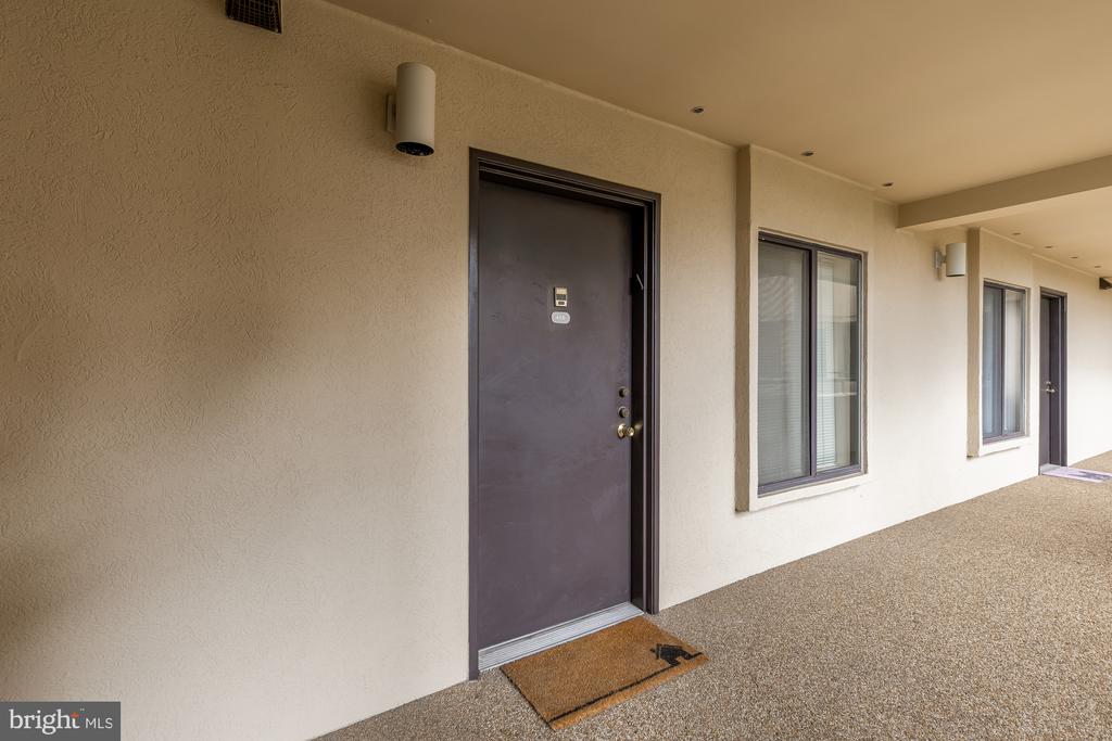 6060 CALIFORNIA CIRCLE Unit: 406