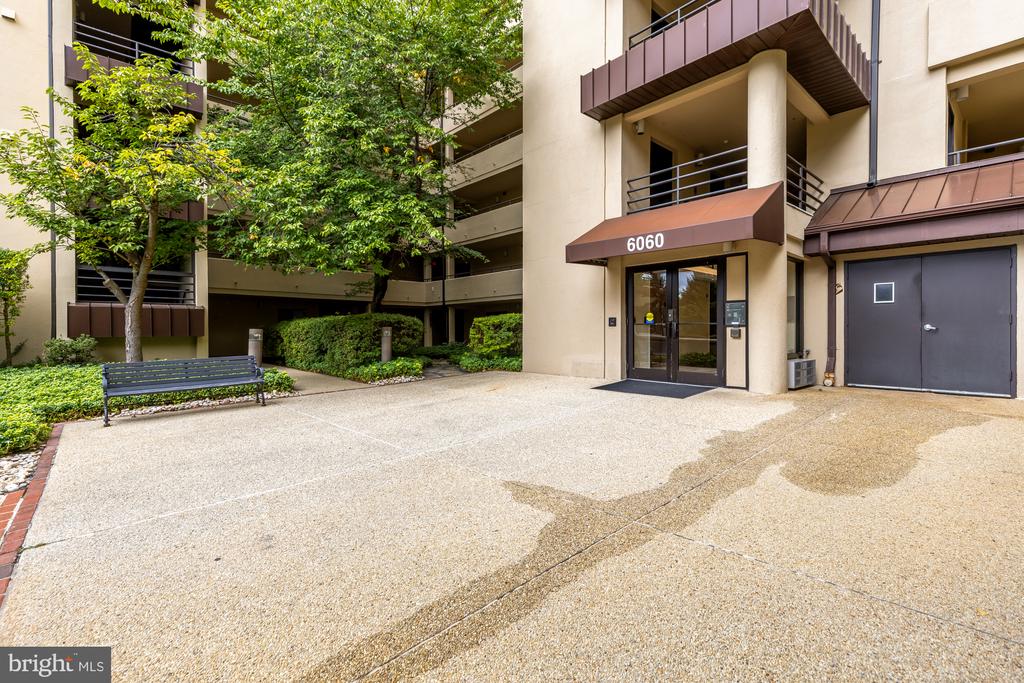 6060 CALIFORNIA CIRCLE Unit: 406