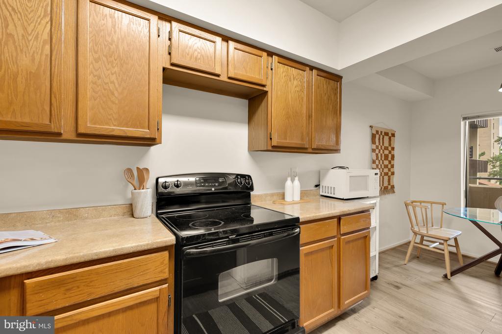 6060 CALIFORNIA CIRCLE Unit: 406