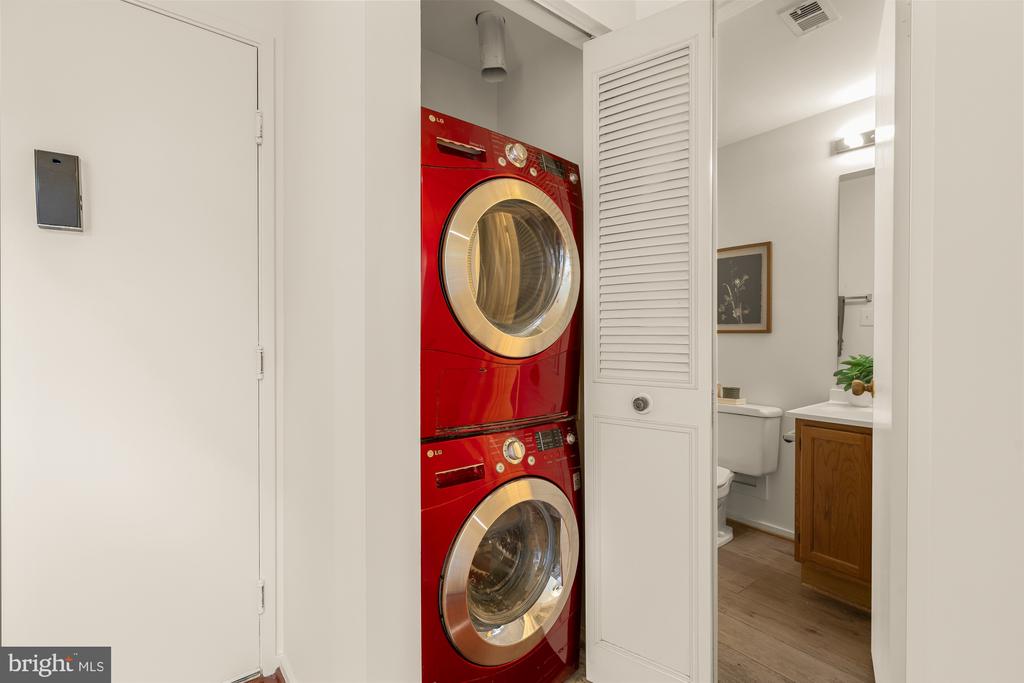 6060 CALIFORNIA CIRCLE Unit: 406