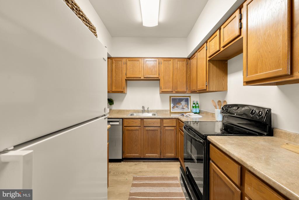 6060 CALIFORNIA CIRCLE Unit: 406