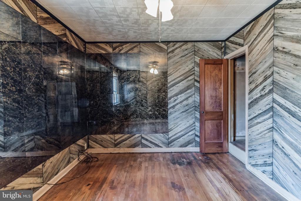 1304 CHAPEL OAKS DRIVE