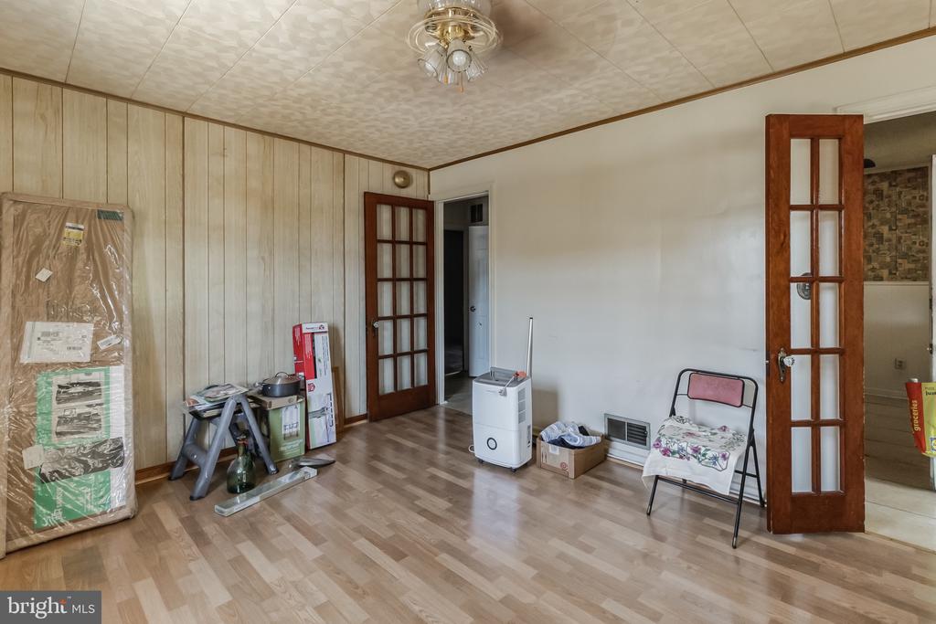 1304 CHAPEL OAKS DRIVE