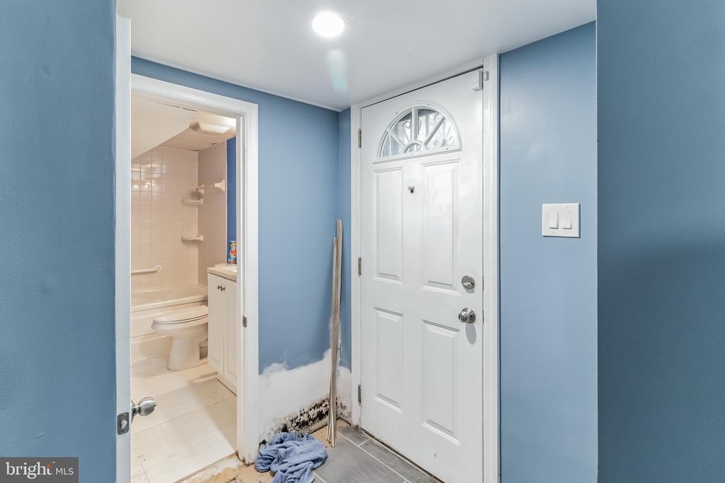1304 CHAPEL OAKS DRIVE