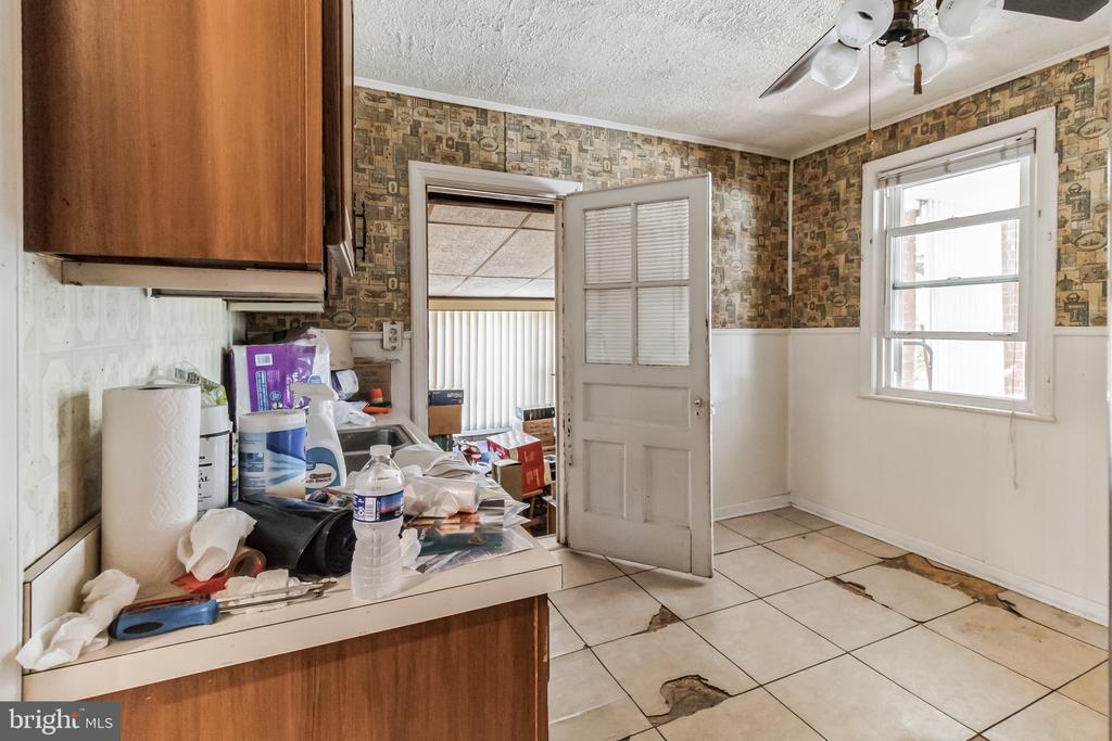 1304 CHAPEL OAKS DRIVE