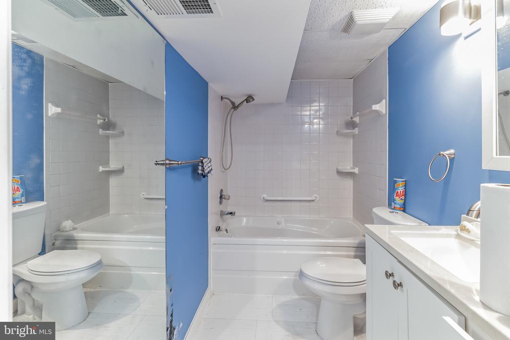 1304 CHAPEL OAKS DRIVE