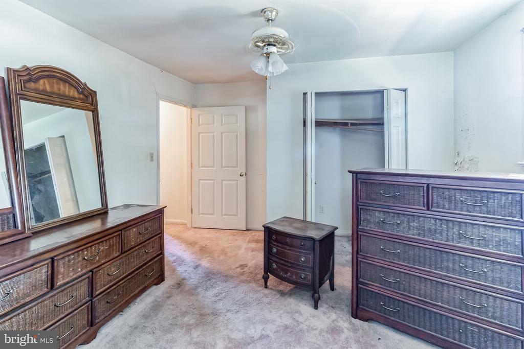 1304 CHAPEL OAKS DRIVE