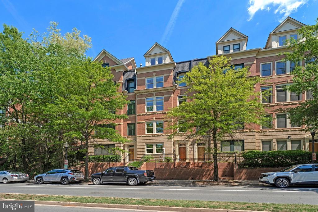 1135 KIRKWOOD ROAD
