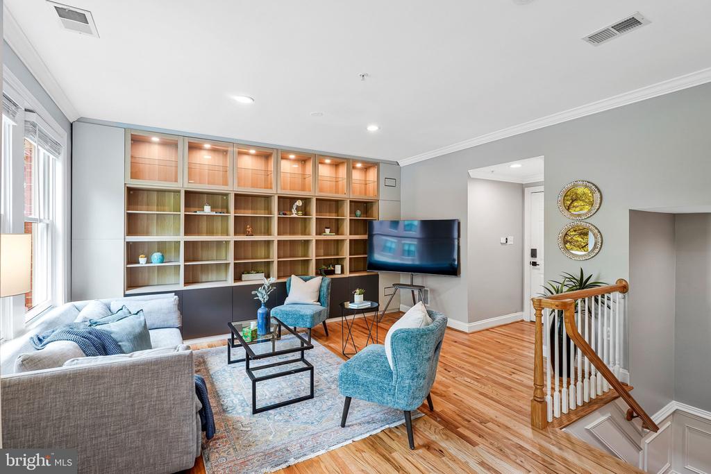 1135 KIRKWOOD ROAD