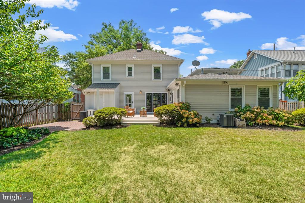 12 E WINDSOR AVENUE