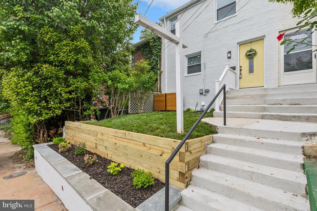 210 Tennessee Ave