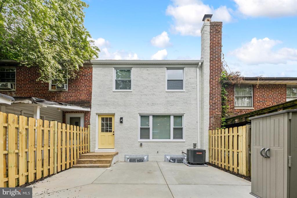 210 Tennessee Ave