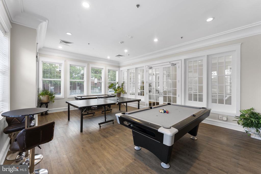 1641 International Dr #315