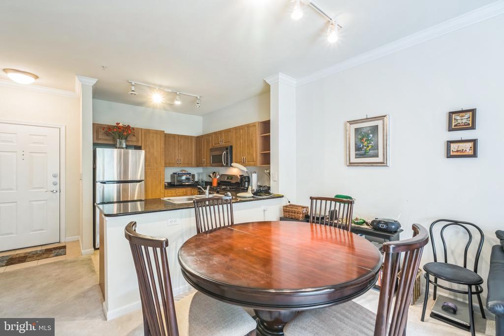 12909 CENTRE PARK CIRCLE Unit: 302