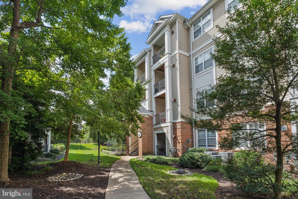 12909 CENTRE PARK CIRCLE Unit: 302