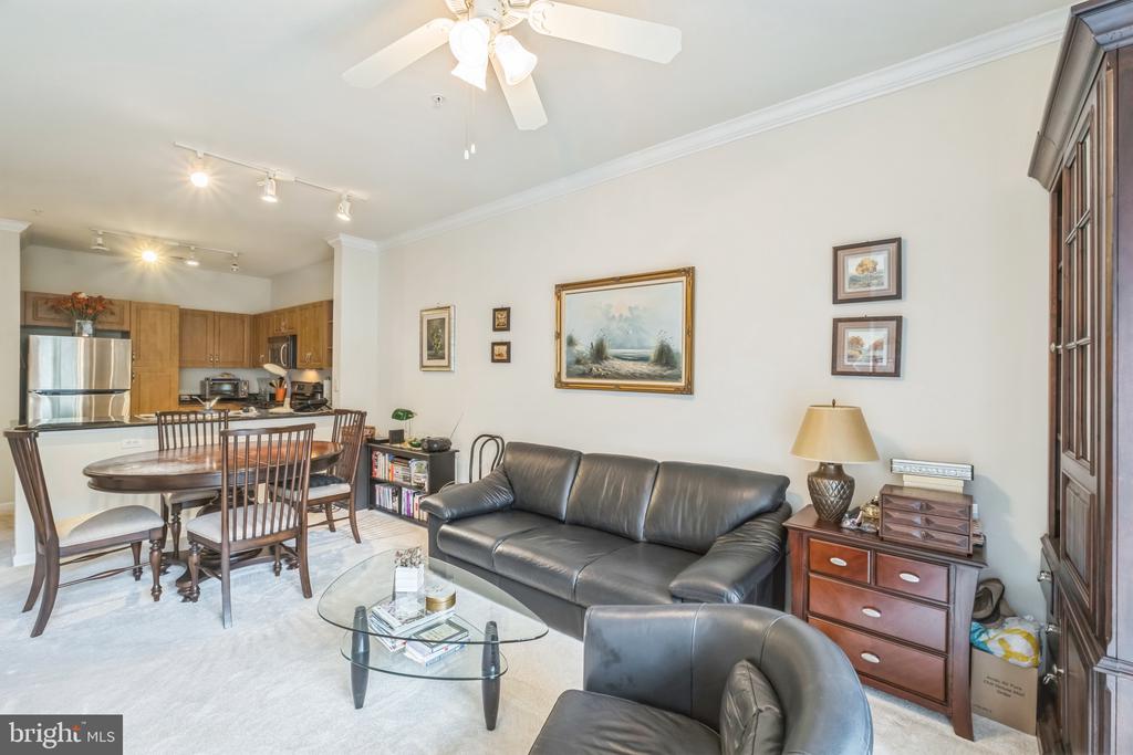 12909 CENTRE PARK CIRCLE Unit: 302