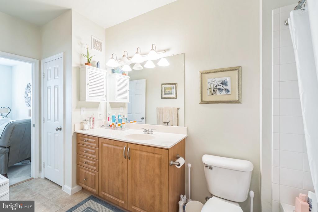 12909 CENTRE PARK CIRCLE Unit: 302