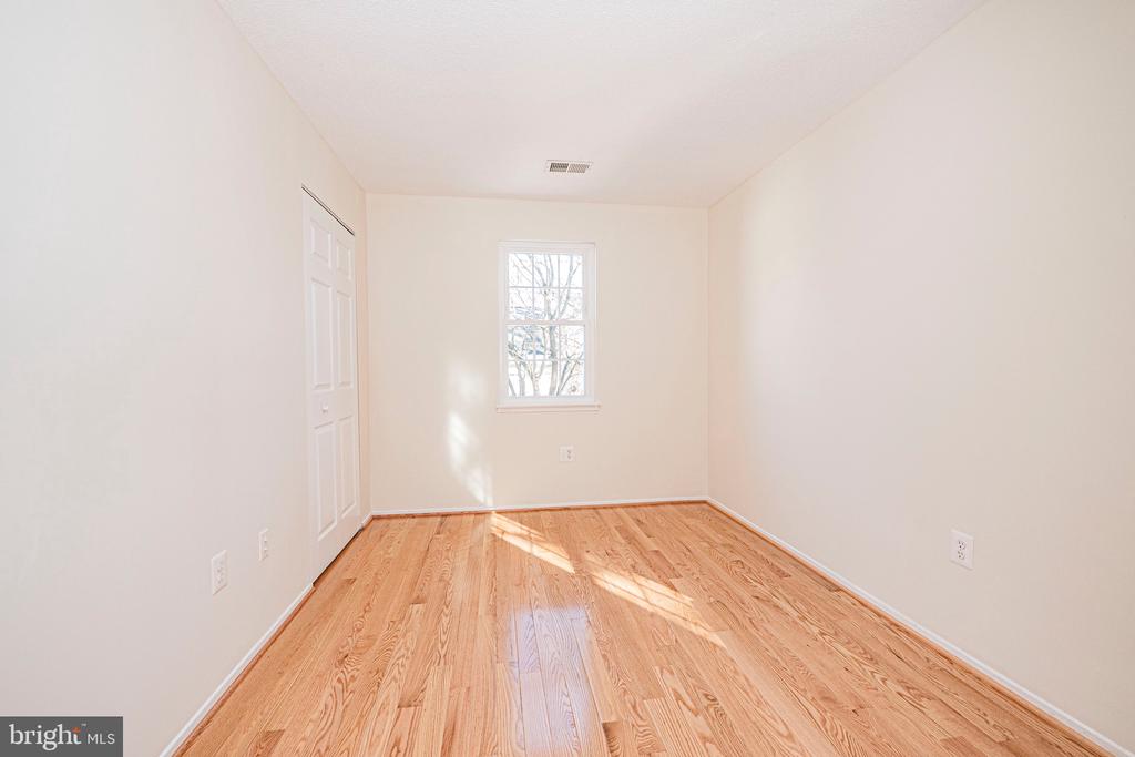 2382 BRANLEIGH PARK COURT