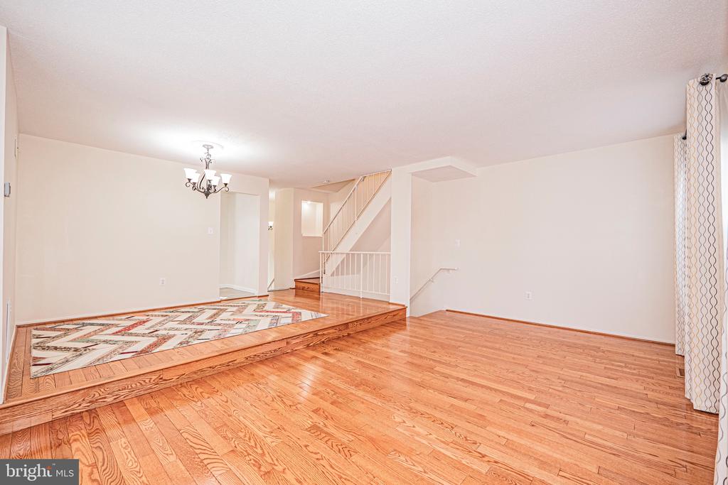 2382 BRANLEIGH PARK COURT