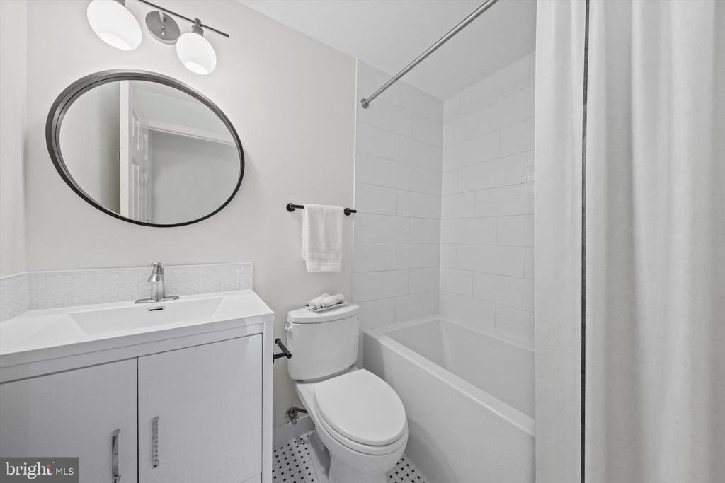 1641 International Dr #215