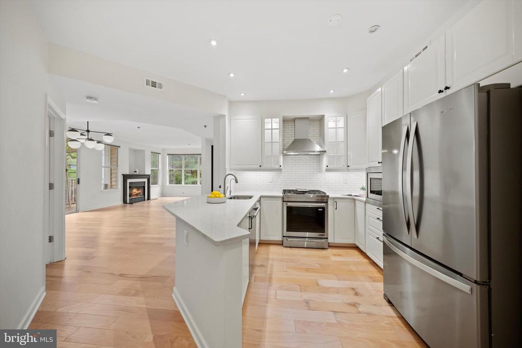 1641 International Dr #215