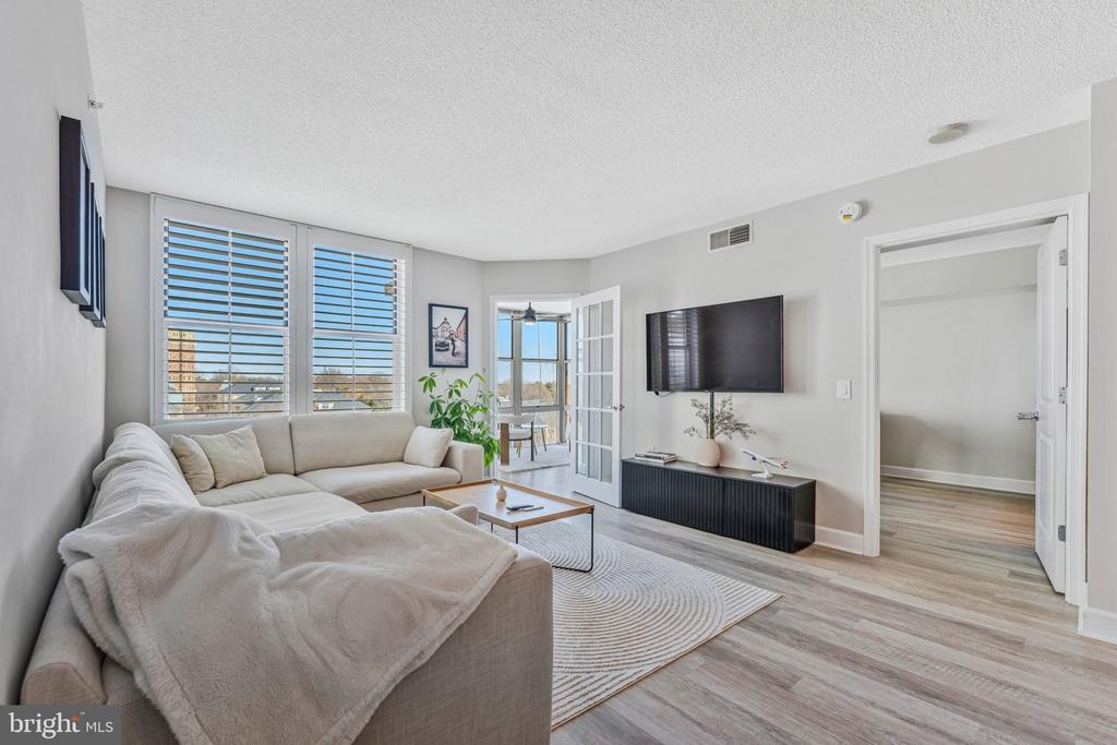 11800 SUNSET HILLS ROAD Unit: 826