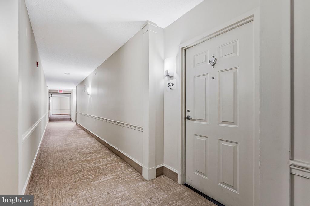 11800 SUNSET HILLS ROAD Unit: 826