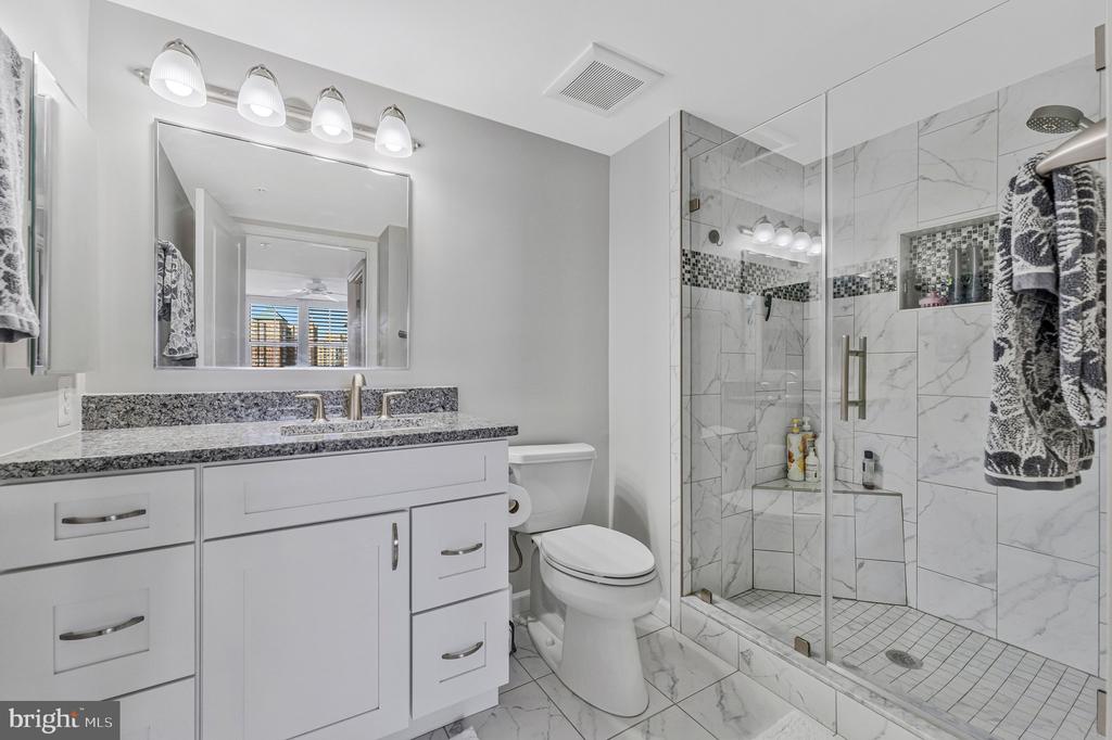 11800 SUNSET HILLS ROAD Unit: 826