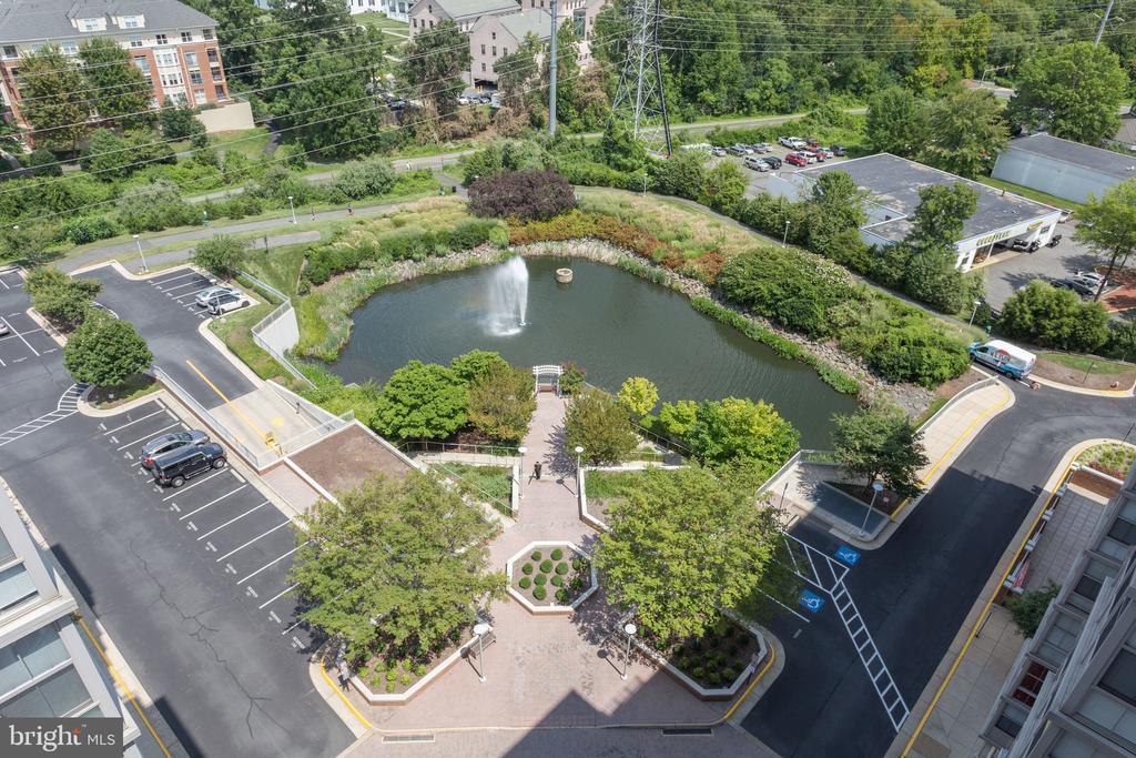 11800 SUNSET HILLS ROAD Unit: 826