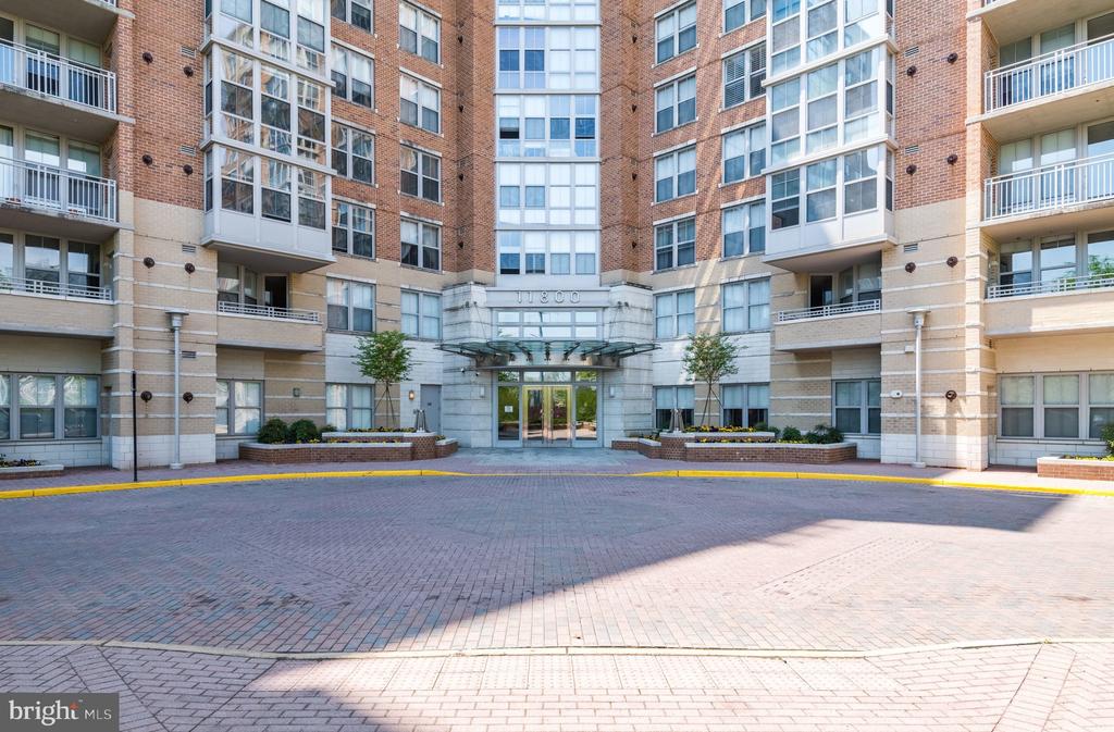 11800 SUNSET HILLS ROAD Unit: 826