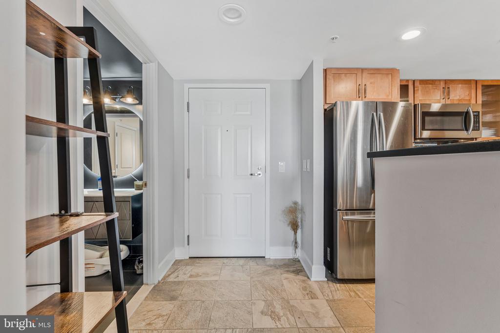 11800 SUNSET HILLS ROAD Unit: 826