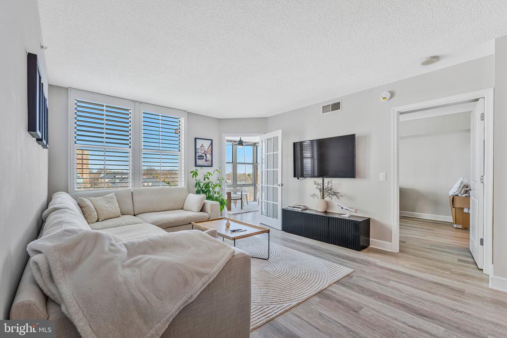 11800 SUNSET HILLS ROAD Unit: 826
