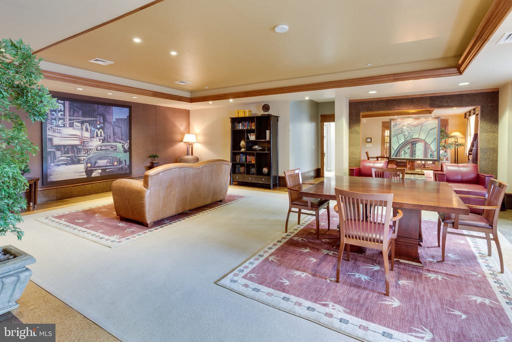 11800 SUNSET HILLS ROAD Unit: 826